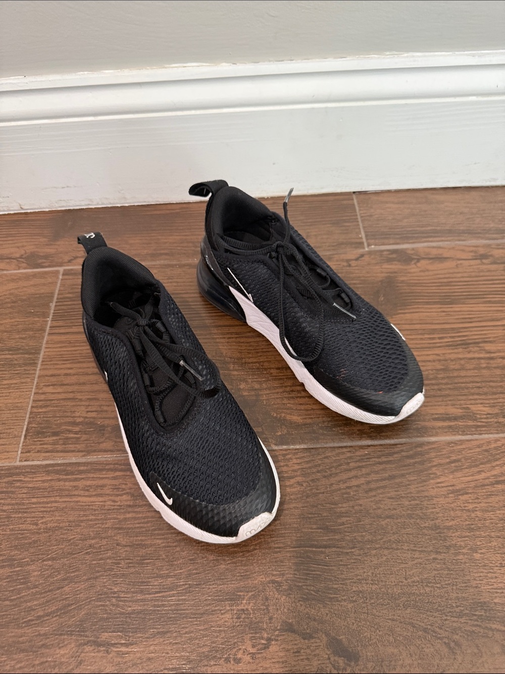 Kids black and white 270’s size 2y